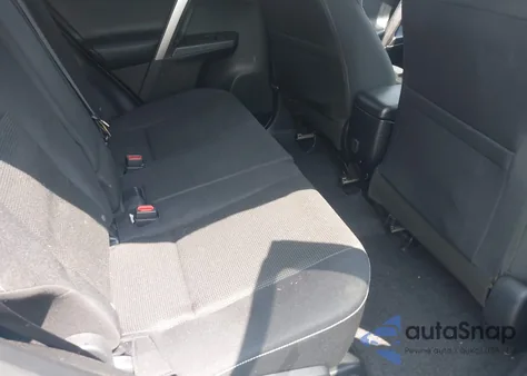 2018 Toyota Rav4 Xle z USA, uszkodzony, nr VIN JTMWFREVXJJ751586